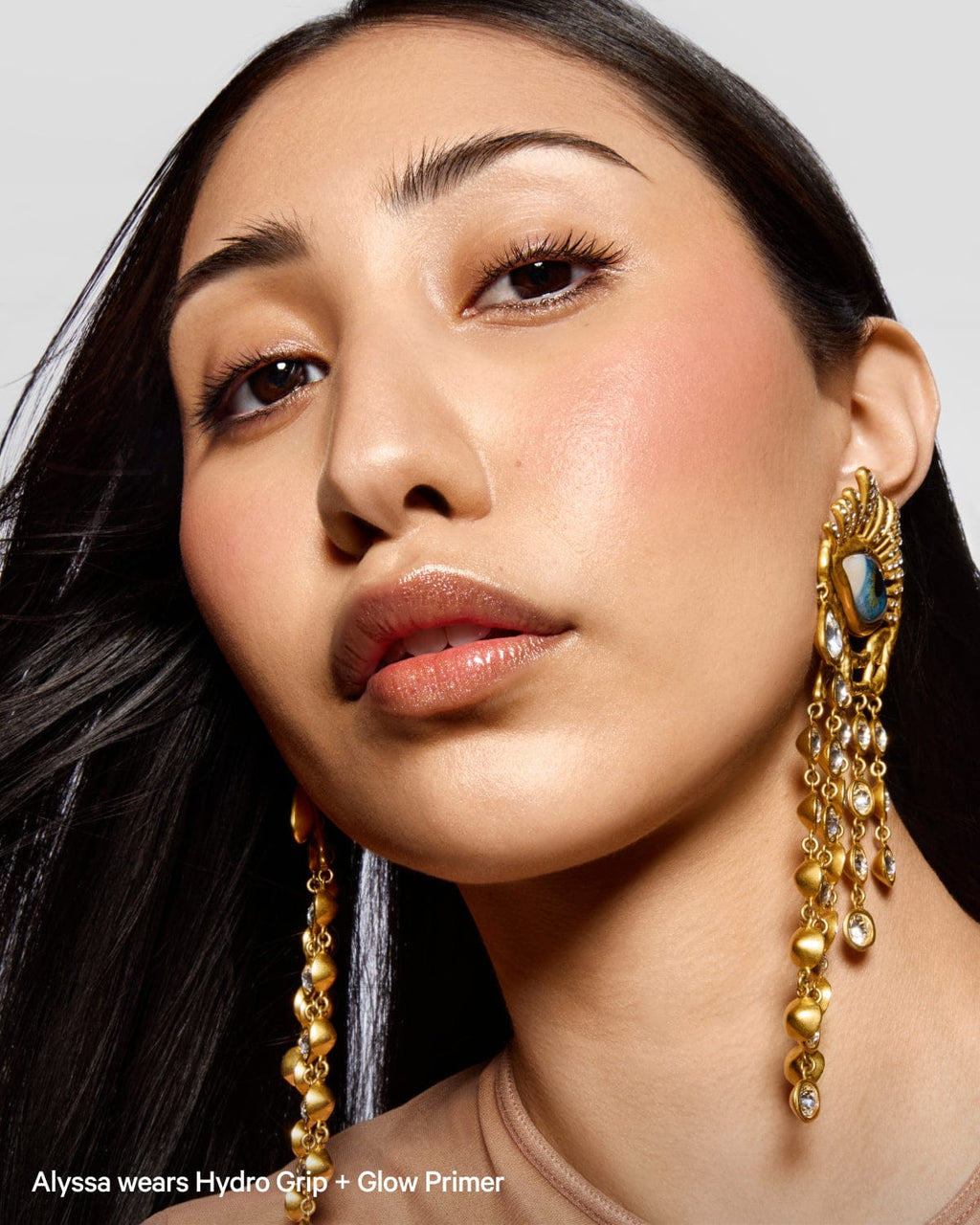 Hydro Grip + Glow Illuminating Primer image 6