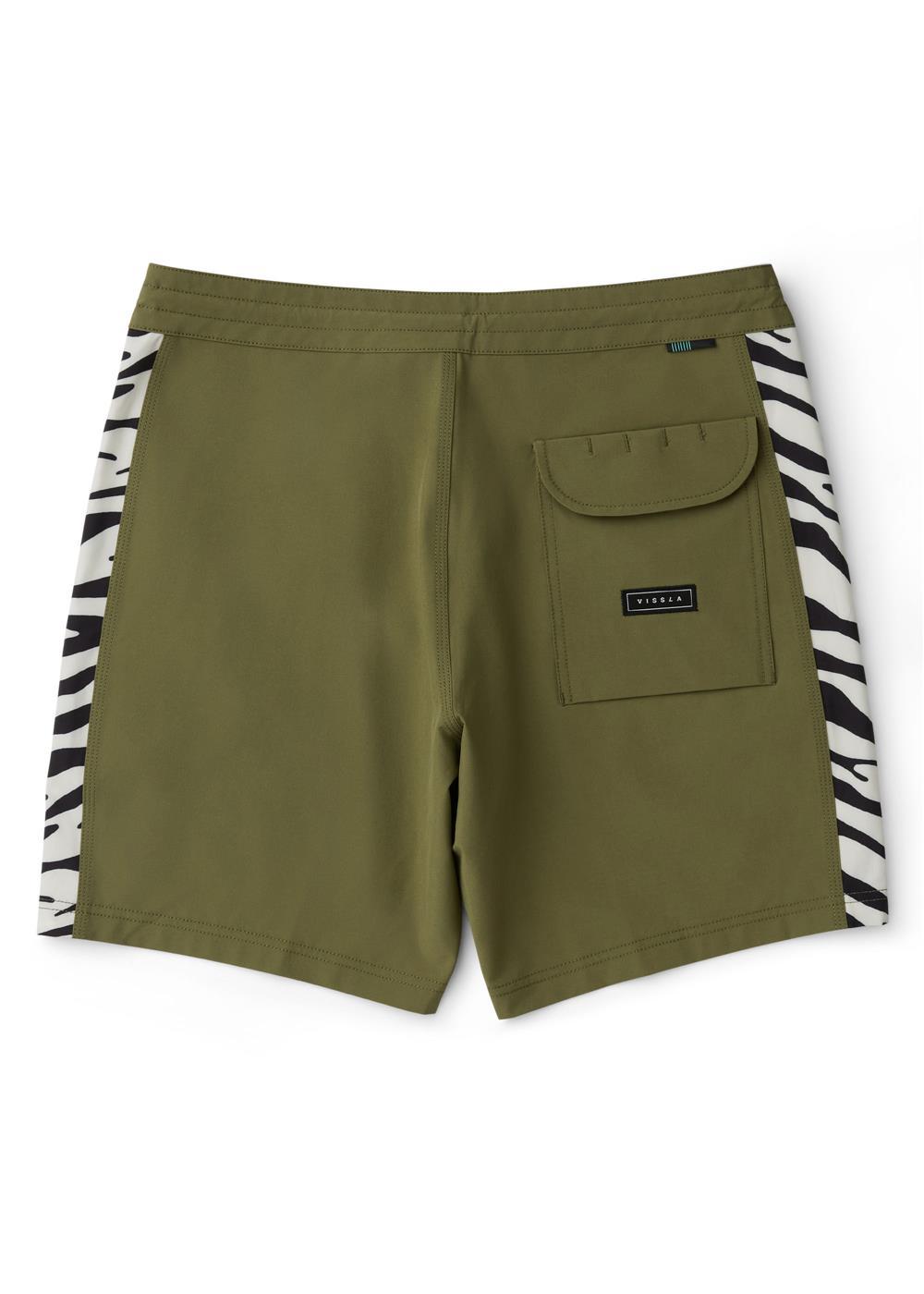 Hitch-Hiker 17" Boys Boardshort image 2